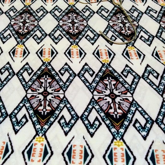 BLOUSE*SLEEVELESS*TEAL COLOR*AZTEC PRINT*WOMEN SIZE S*BY JOLT*NWOT. - Picture 6 of 6